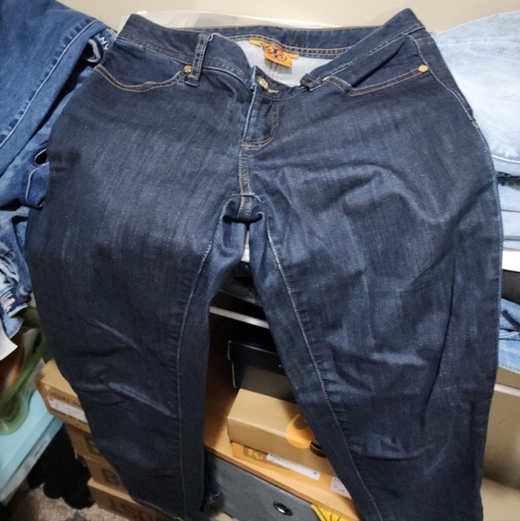 Jean - Picture 3 of 3